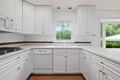 815 Barberry Road, Highland Park, IL 60035 - Photo 7