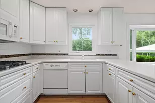 815 Barberry Rd, Highland Park, IL 60035 - Photo 7
