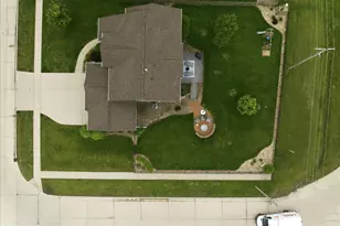 3920 Brookline Ln, Bloomington, IL 61705 - Photo 47