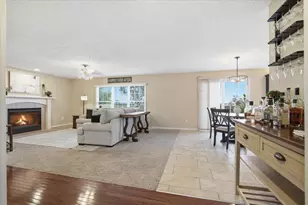 3920 Brookline Ln, Bloomington, IL 61705 - Photo 7