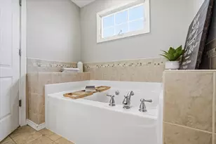 3920 Brookline Ln, Bloomington, IL 61705 - Photo 25