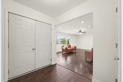 18289 Burnham Avenue, Lansing, IL 60438 - Photo 5