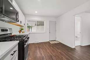18289 Burnham Ave, Lansing, IL 60438 - Photo 11