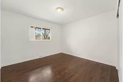 18289 Burnham Avenue, Lansing, IL 60438 - Photo 13