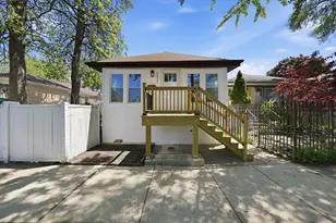 5231 S Homan Ave, Chicago, IL 60632 - Photo 1