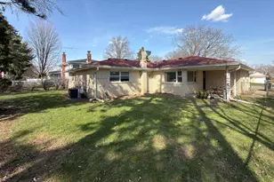 914 S Robert Dr, Mount Prospect, IL 60056 - Photo 5