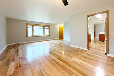 914 S Robert Drive, Mount Prospect, IL 60056 - Photo 11