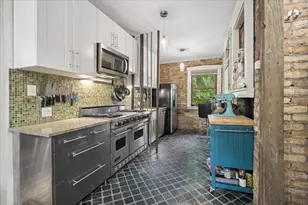 2125 W Pierce Ave, Chicago, IL 60622 - Photo 13