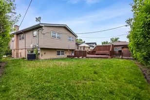 7638 Maple St, Morton Grove, IL 60053 - Photo 15
