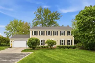 2831 Farmington Rd, Northbrook, IL 60062 - Photo 1