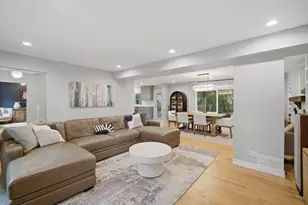 2831 Farmington Rd, Northbrook, IL 60062 - Photo 15