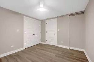 1241 W Newport Ave, Chicago, IL 60657 - Photo 9