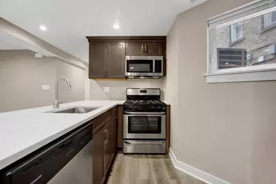 1241 W Newport Avenue #G, Chicago, IL 60657 - Photo 7
