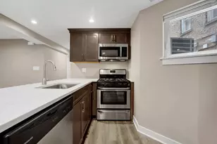 1241 W Newport Ave, Chicago, IL 60657 - Photo 7