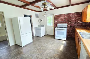 948 E Broadway, Centralia, IL 62801 - Photo 11
