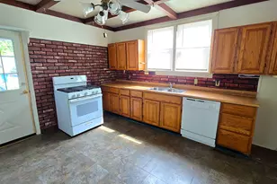 948 E Broadway, Centralia, IL 62801 - Photo 13