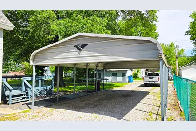 948 E Broadway, Centralia, IL 62801 - Photo 9