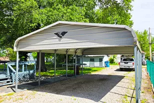 948 E Broadway, Centralia, IL 62801 - Photo 9