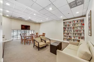 50 E Bellevue Pl, Chicago, IL 60611 - Photo 15