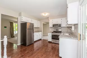 98 Quail Hollow Ct, Naperville, IL 60540 - Photo 5
