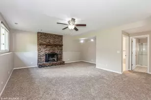 98 Quail Hollow Ct, Naperville, IL 60540 - Photo 7