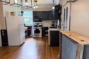 1009 W Monroe St, Bloomington, IL 61701 - Photo 5