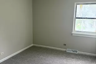 2284 Salisbury Dr, Naperville, IL 60565 - Photo 7