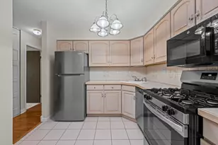 2100 Valencia Dr, Northbrook, IL 60062 - Photo 7