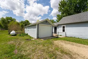 106 N School St, Chana, IL 61015 - Photo 5