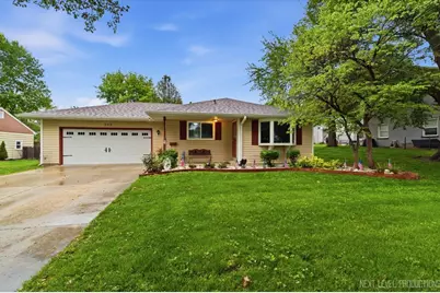 332 S Elmwood Drive, Aurora, IL 60506 - Photo 1