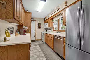 14332 Knox Ave, Midlothian, IL 60445 - Photo 9