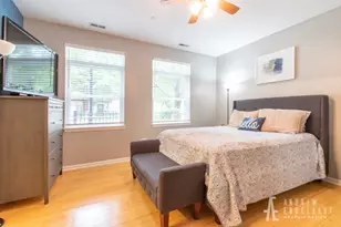 757 W 14th St, Chicago, IL 60607 - Photo 9