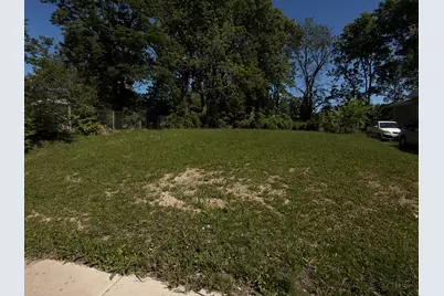 911 W Front Street, Bloomington, IL 61701 - Photo 1