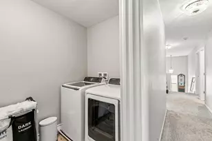 926 Catamaran Cir, Pingree Grove, IL 60140 - Photo 33