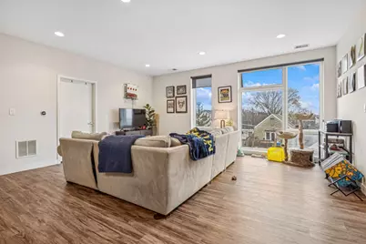 1045 W Cornelia Avenue #501, Chicago, IL 60657 - Photo 3