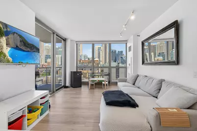 200 W Grand Avenue #806, Chicago, IL 60654 - Photo 3