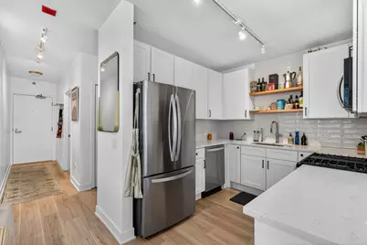 200 W Grand Avenue #806, Chicago, IL 60654 - Photo 7
