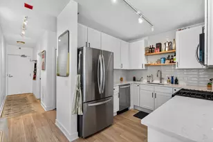 200 W Grand Ave, Chicago, IL 60654 - Photo 7