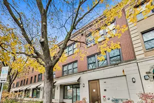 2611 Prairie Ave, Evanston, IL 60201 - Photo 1