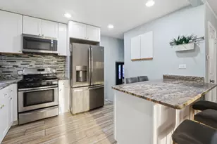 9035 Austin Ave, Morton Grove, IL 60053 - Photo 5