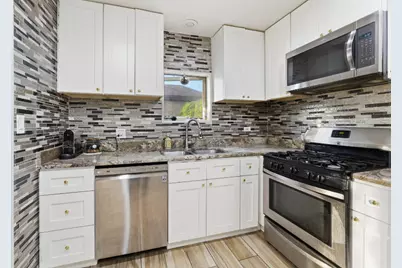 9035 Austin Avenue, Morton Grove, IL 60053 - Photo 7