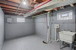 1041 E 90th St, Chicago, IL 60619 - Photo 15