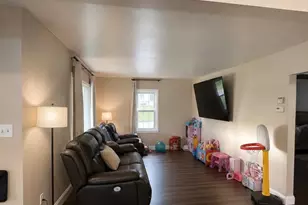 301 Hillside Ave, Ottawa, IL 61350 - Photo 5