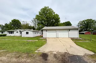 101 S Sheridan St, Lostant, IL 61334 - Photo 29