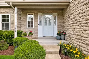 234 Midlane Dr, Crystal Lake, IL 60012 - Photo 3
