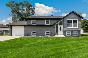 601 Ogden Rd, New Lenox, IL 60451 - Photo 1
