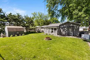 1106 Holiday Dr, Champaign, IL 61821 - Photo 27