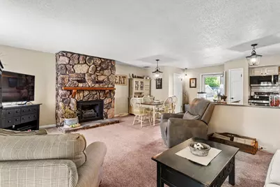1106 Holiday Drive, Champaign, IL 61821 - Photo 13