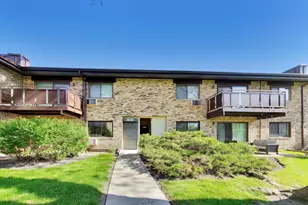 2640 N Windsor Dr, Arlington Heights, IL 60004 - Photo 3