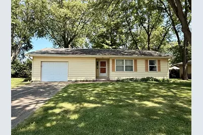 14 Bradley Court, Clifton, IL 61727 - Photo 1